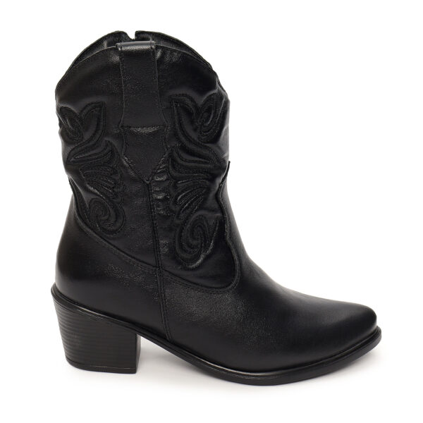 Bota Feminina Western Preta Cano Curto em Couro Bordada