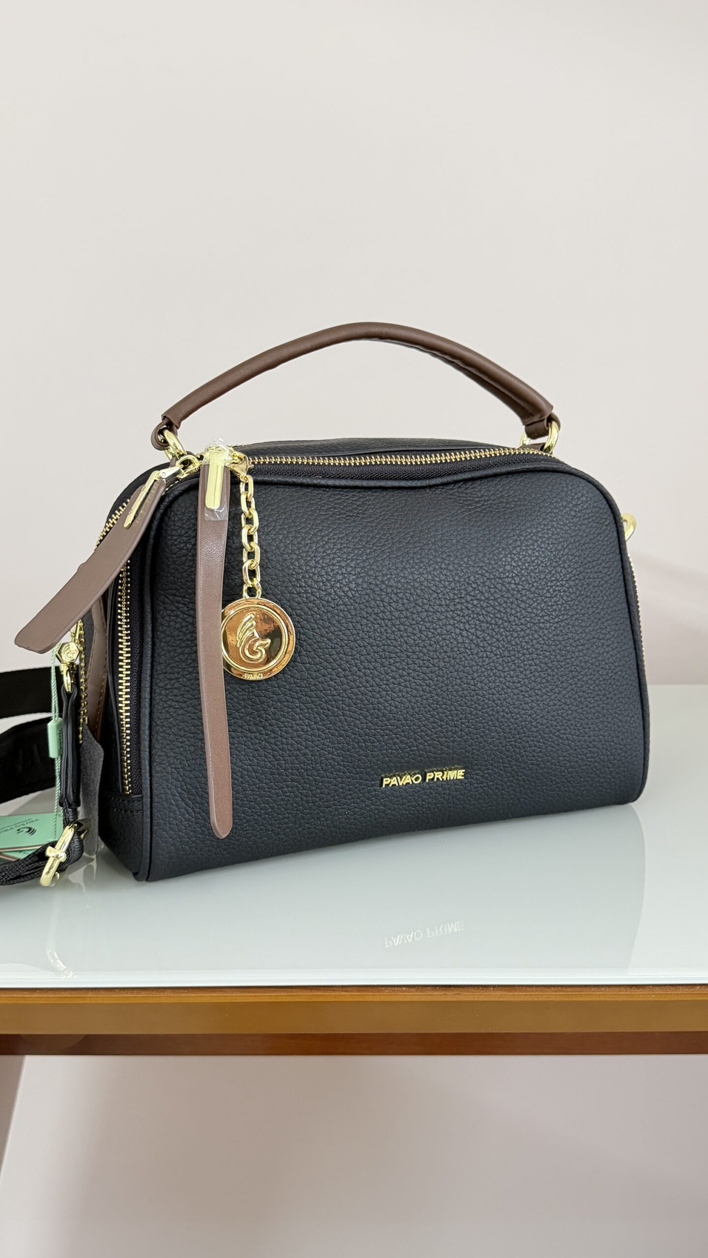 Bolsa Feminina Média Preto com Detalhes em Marrom – Pavão de Ouro