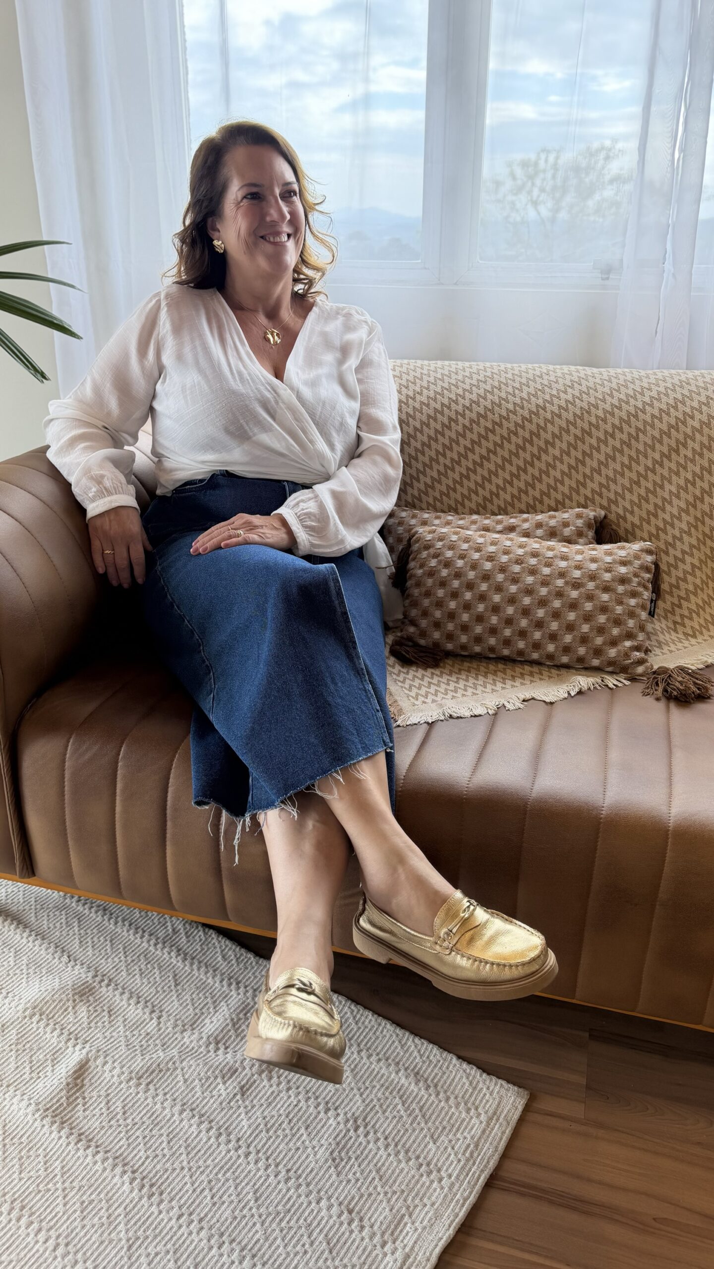 Mocassim Dourado em Couro Legítimo Zêmel - Imagem 2