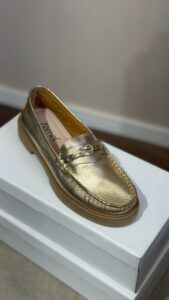 Mocassim Dourado em Couro Legítimo Zêmel