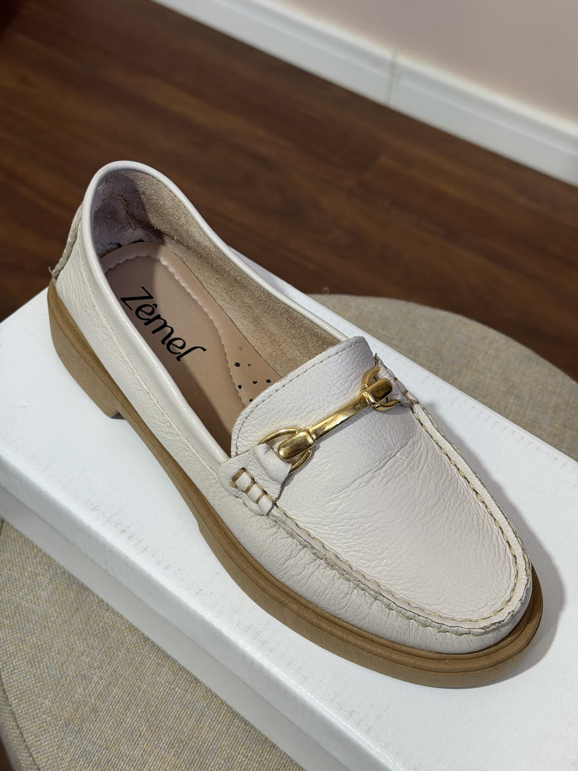Mocassim Off White em Couro Legítimo Zêmel - Imagem 3