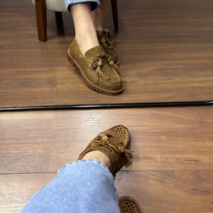 Mocassim Feminino Zêmel com Amarração, Recorte a Laser e Detalhes em Brilho